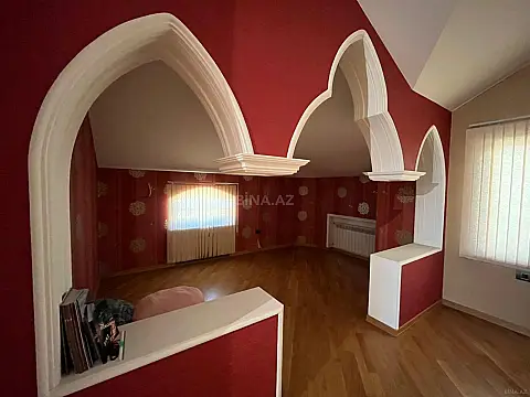 Kirayə verilir 7 otaqlı həyət evi 600 m²