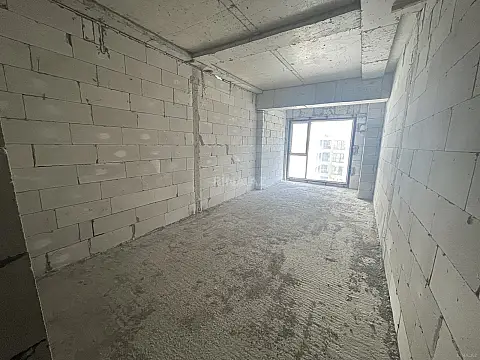 Satılır 3 otaqlı mənzil 141 m²