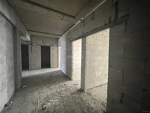 Satılır 3 otaqlı mənzil 141 m²