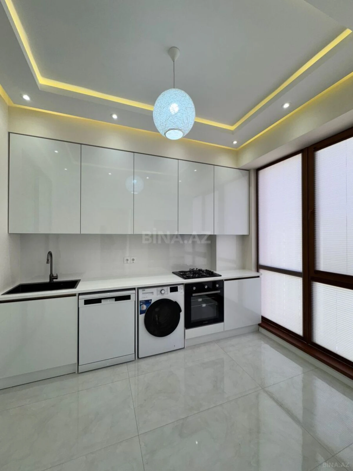 Satılır 3 otaqlı mənzil 99 m²