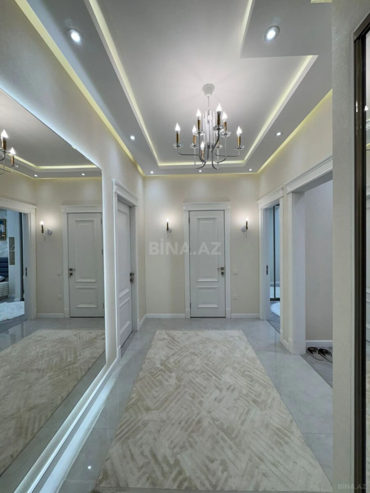 Satılır 3 otaqlı mənzil 99 m²