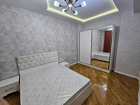 Satılır 2 otaqlı mənzil 72 m²