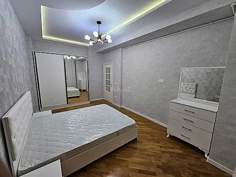 Satılır 2 otaqlı mənzil 72 m²