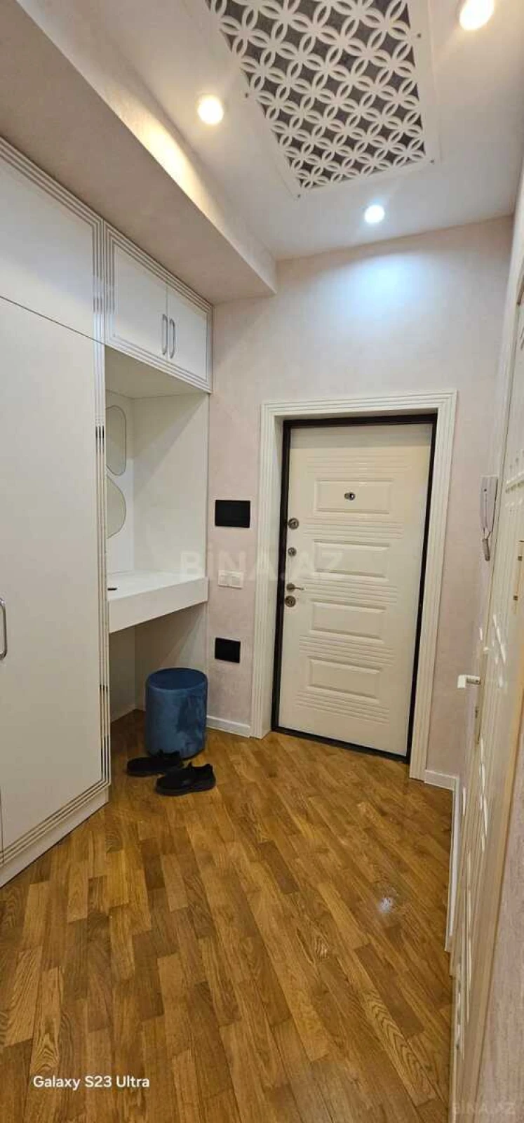 Satılır 2 otaqlı mənzil 72 m²