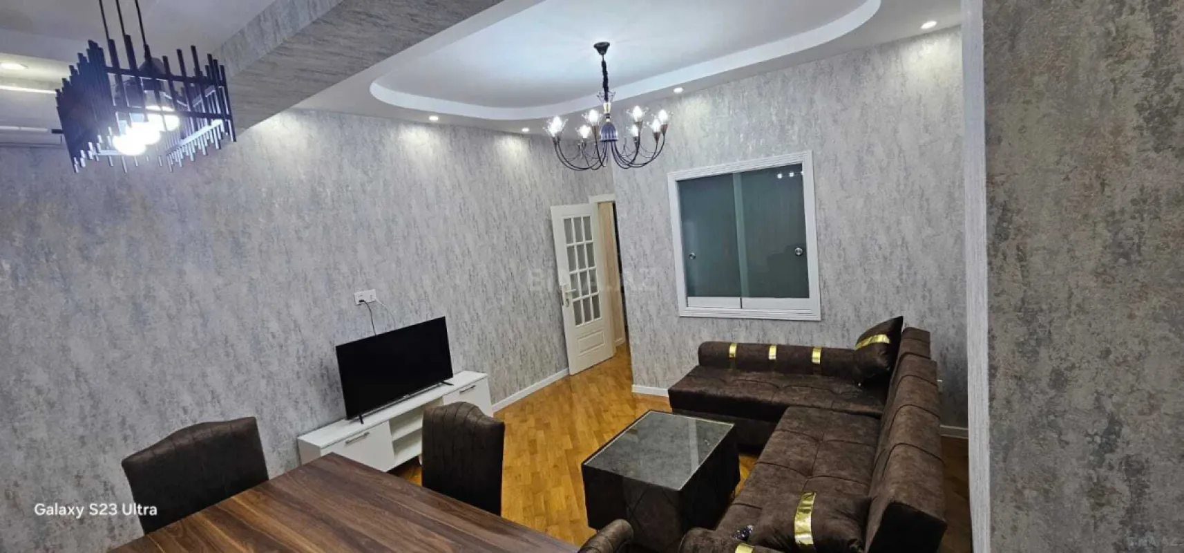 Satılır 2 otaqlı mənzil 72 m²