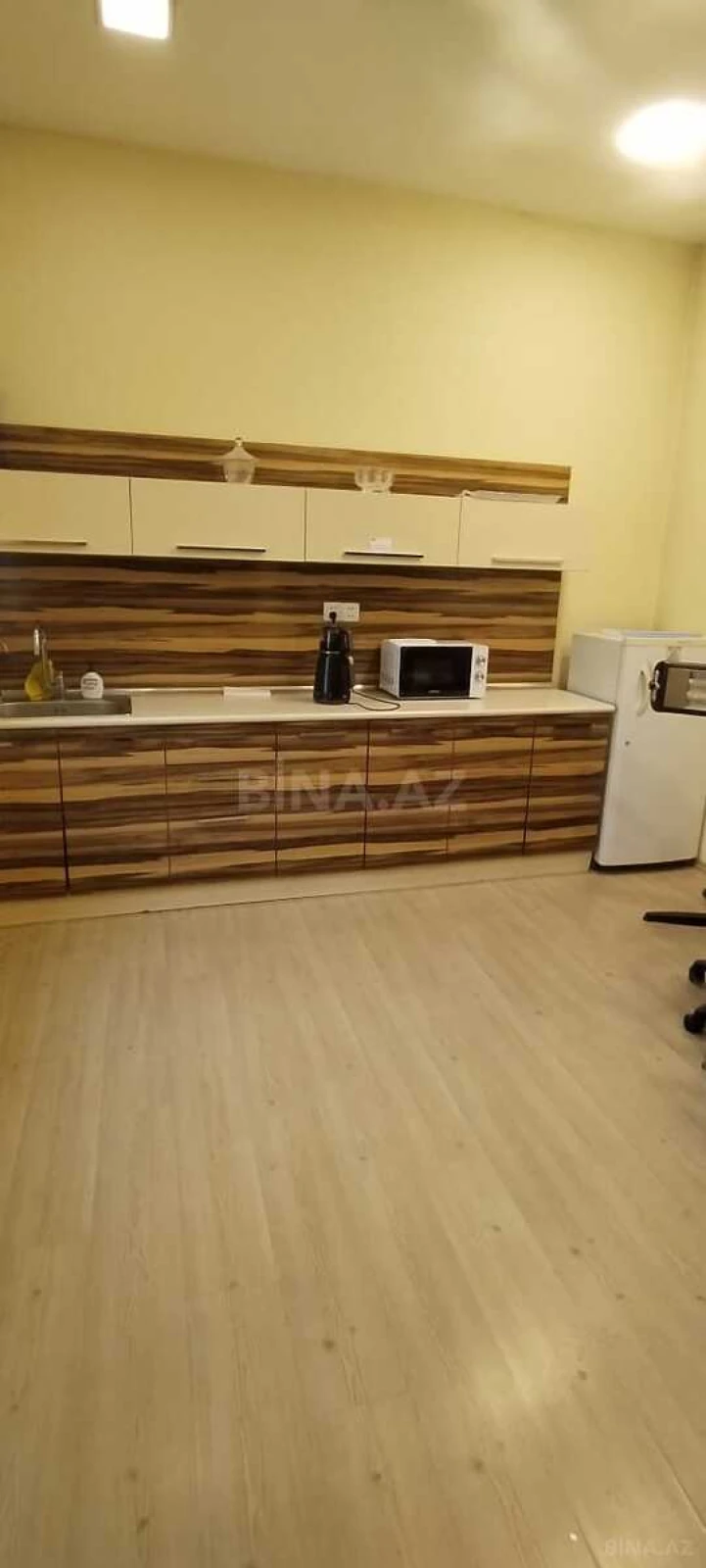 Kirayə verilir 4 otaqlı ofis 300 m²