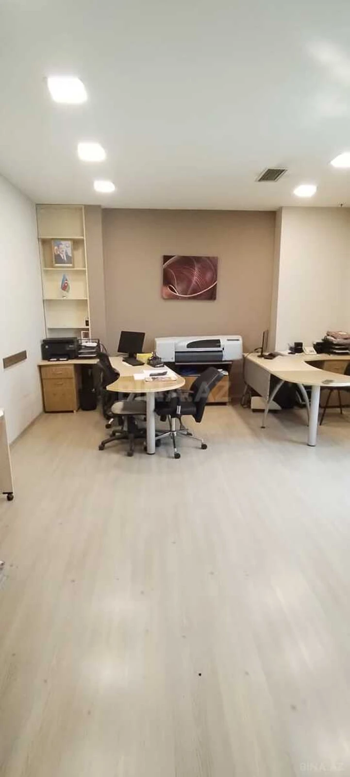 Kirayə verilir 4 otaqlı ofis 300 m²