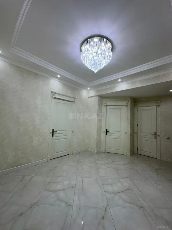 Kirayə verilir 3 otaqlı mənzil 150 m²
