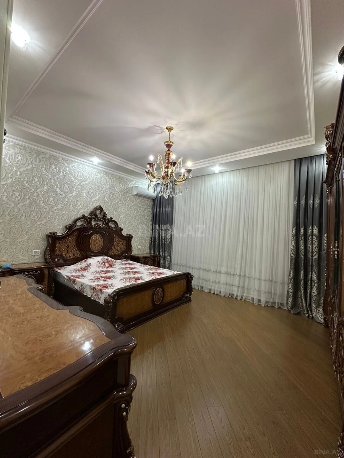 Kirayə verilir 3 otaqlı mənzil 150 m²