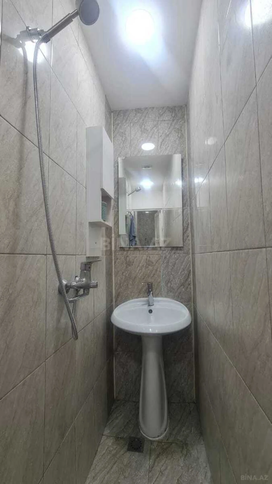 Kirayə verilir 1 otaqlı mənzil 48 m²