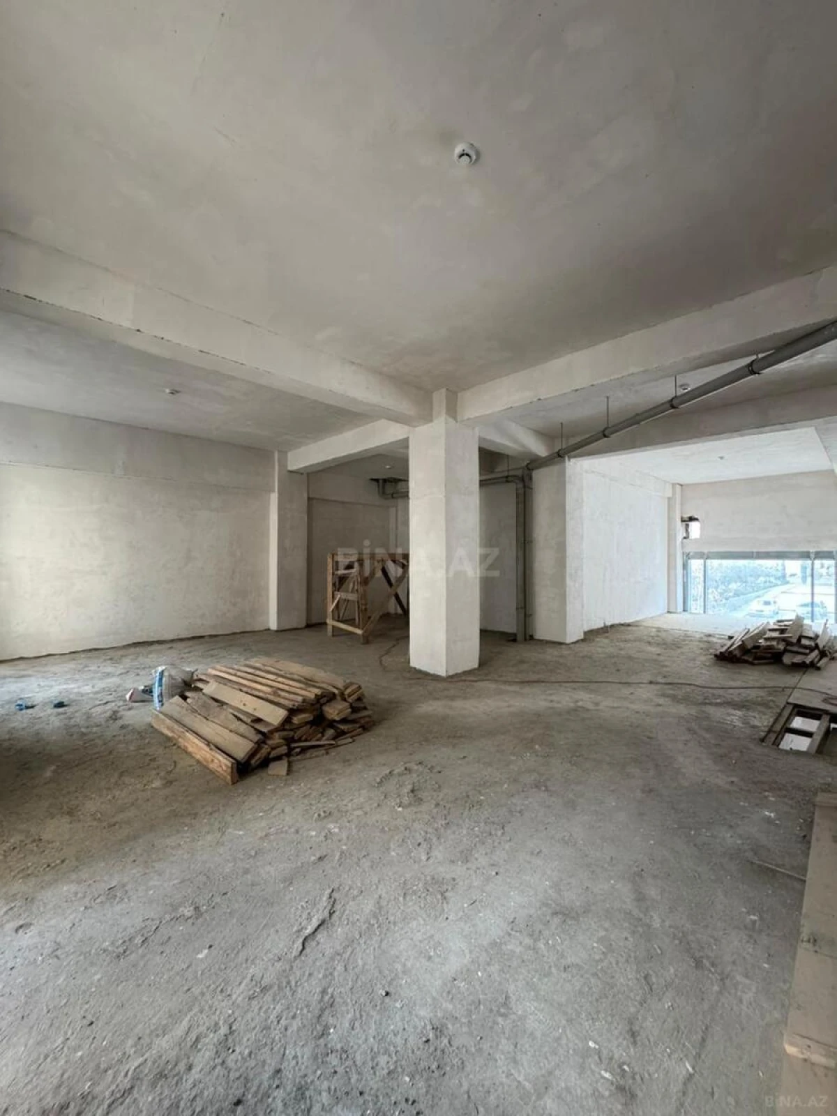 Kirayə verilir obyekt 380 m²