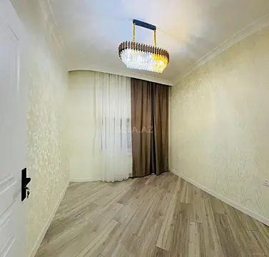 Satılır 6 otaqlı həyət evi 230 m²