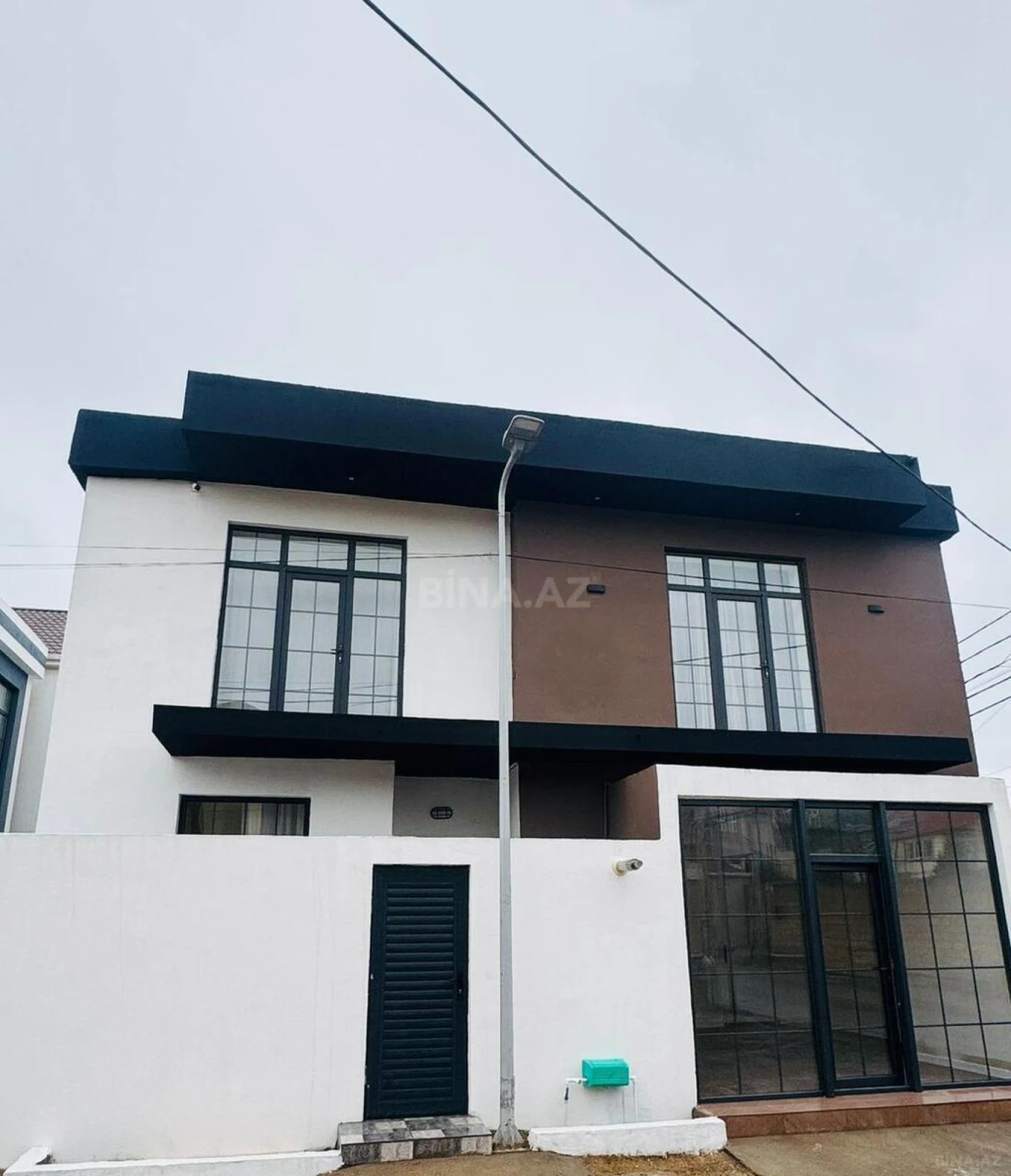 Satılır 6 otaqlı həyət evi 230 m²