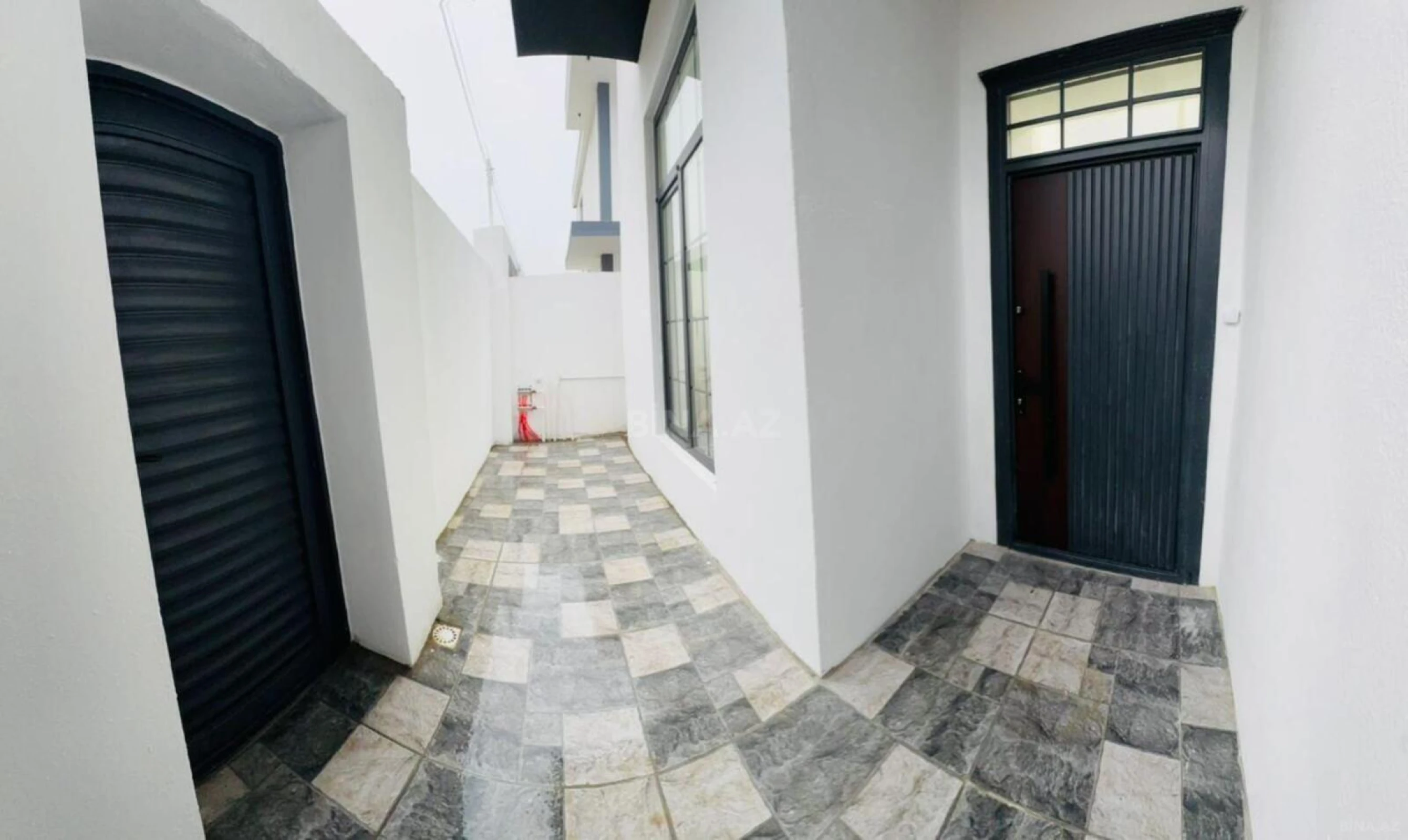 Satılır 6 otaqlı həyət evi 230 m²