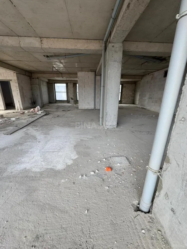 Satılır obyekt 900 m²