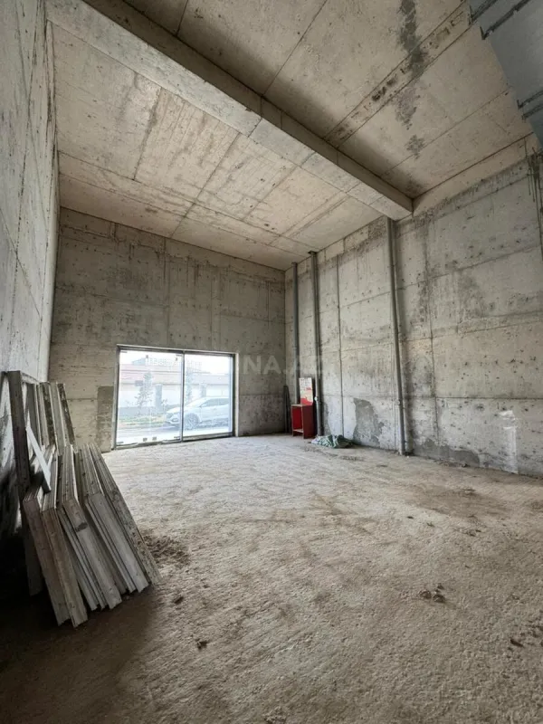 Satılır obyekt 900 m²