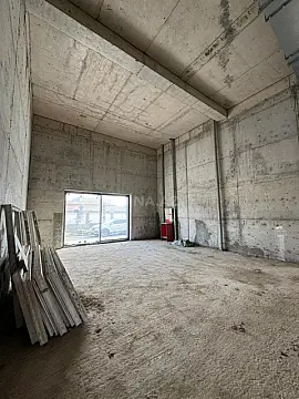 Satılır obyekt 900 m²