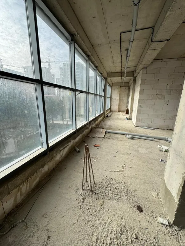 Satılır obyekt 900 m²