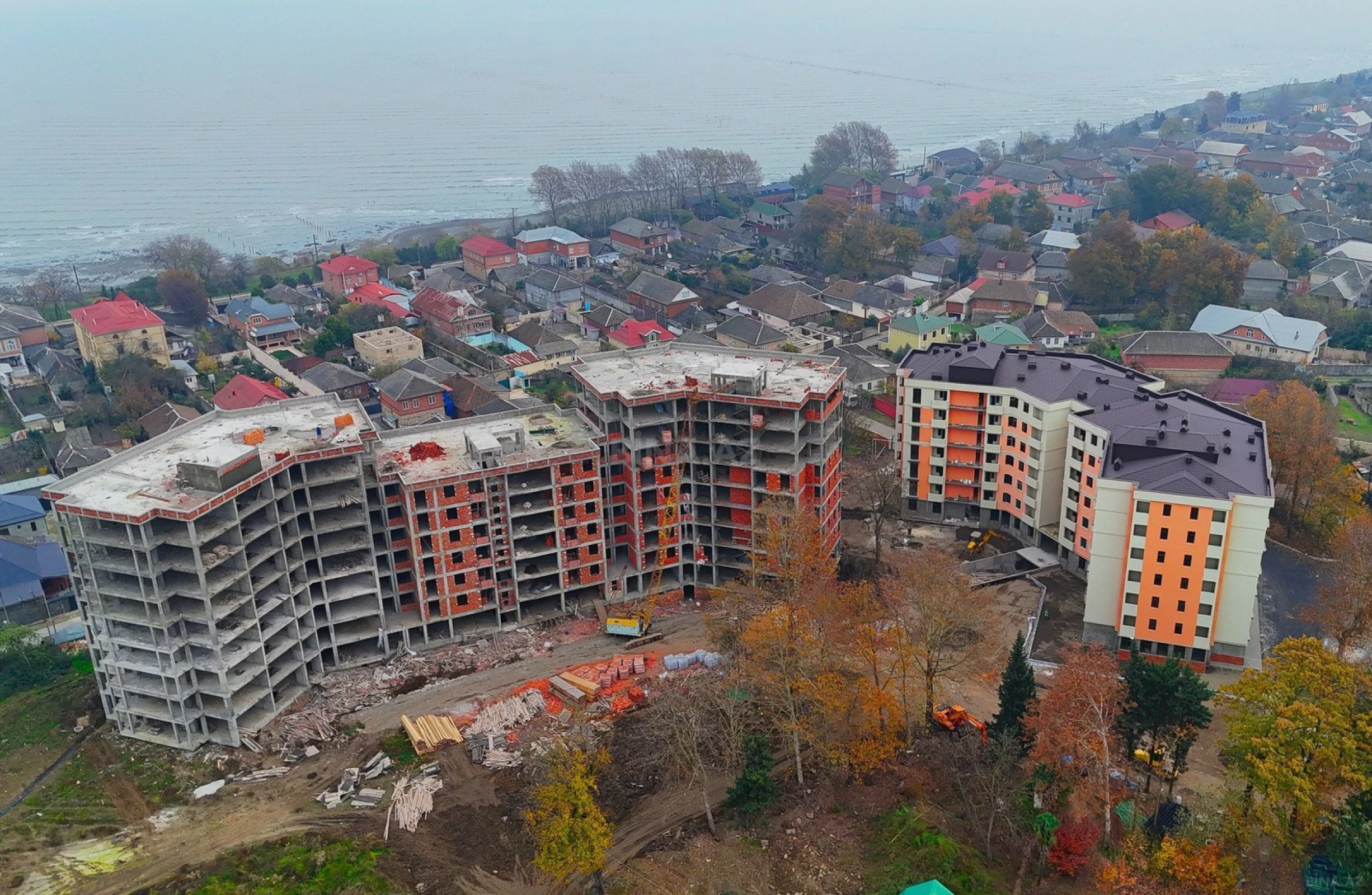 Satılır 1 otaqlı mənzil 63.8 m²