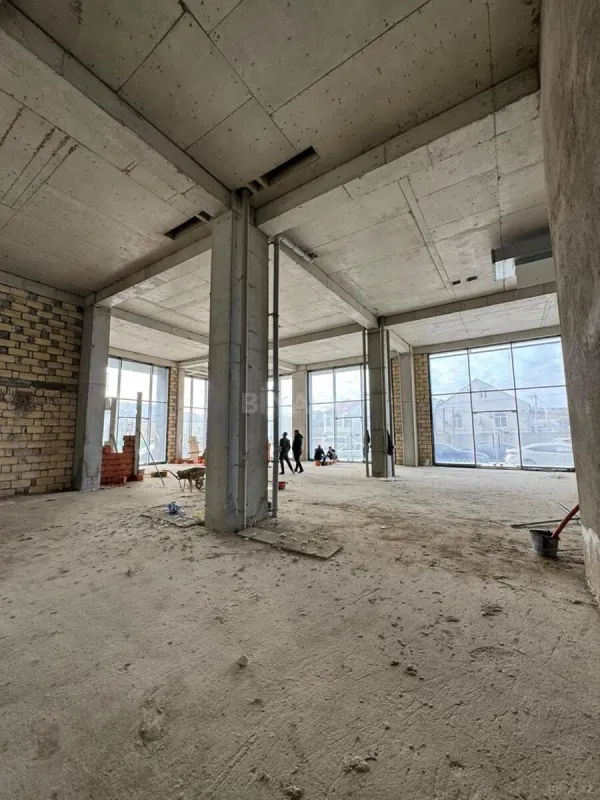 Satılır obyekt 300 m²