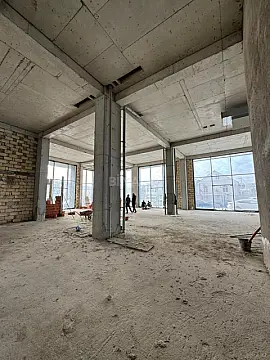 Satılır obyekt 300 m² — Bakı 300.00 m²
