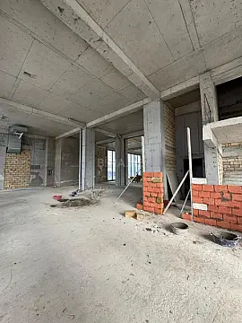 Satılır obyekt 300 m²