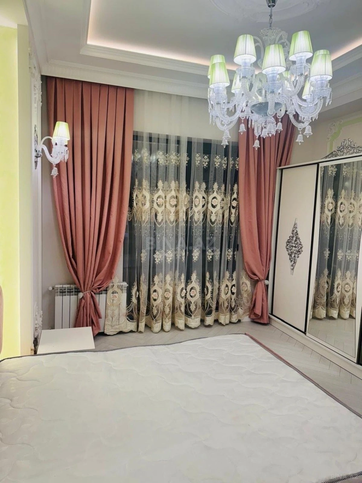 Kirayə verilir 2 otaqlı mənzil 65 m²