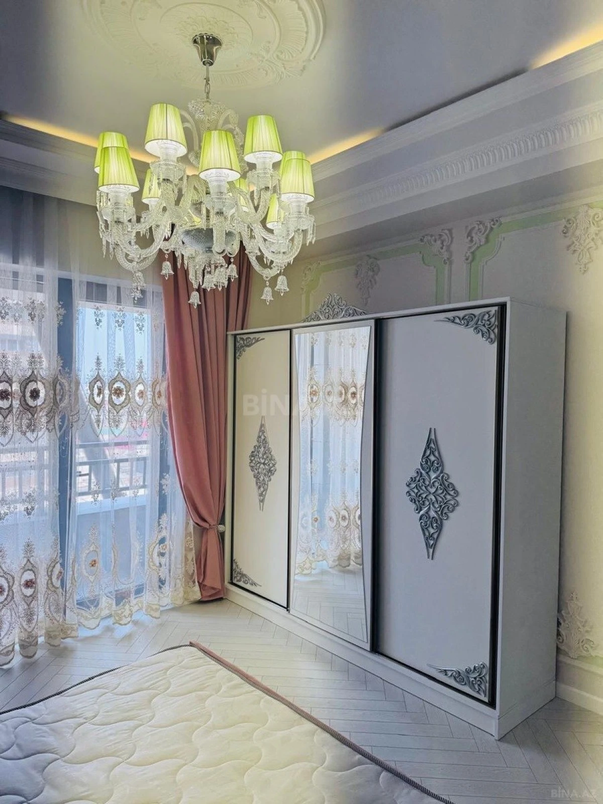 Kirayə verilir 2 otaqlı mənzil 65 m²