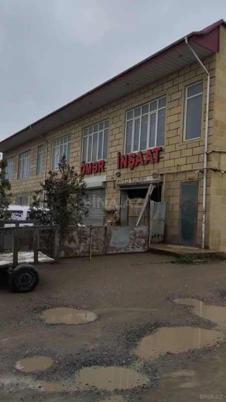 Satılır obyekt 800 m²