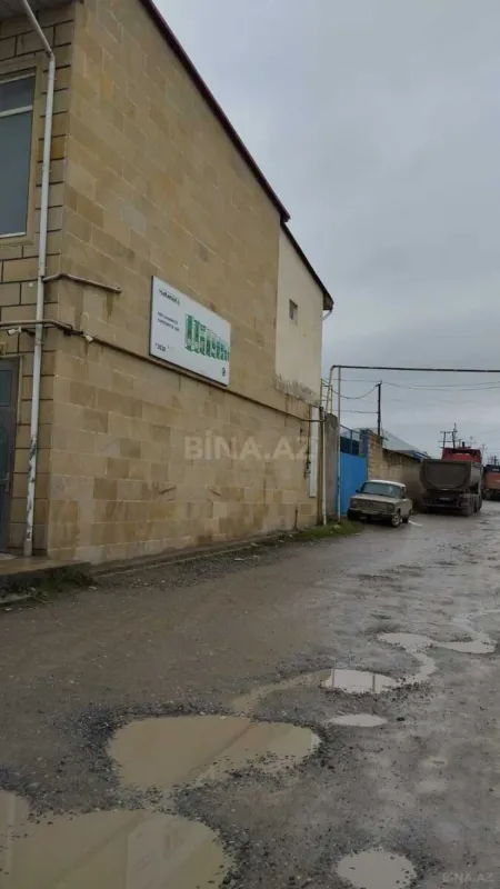 Satılır obyekt 800 m²