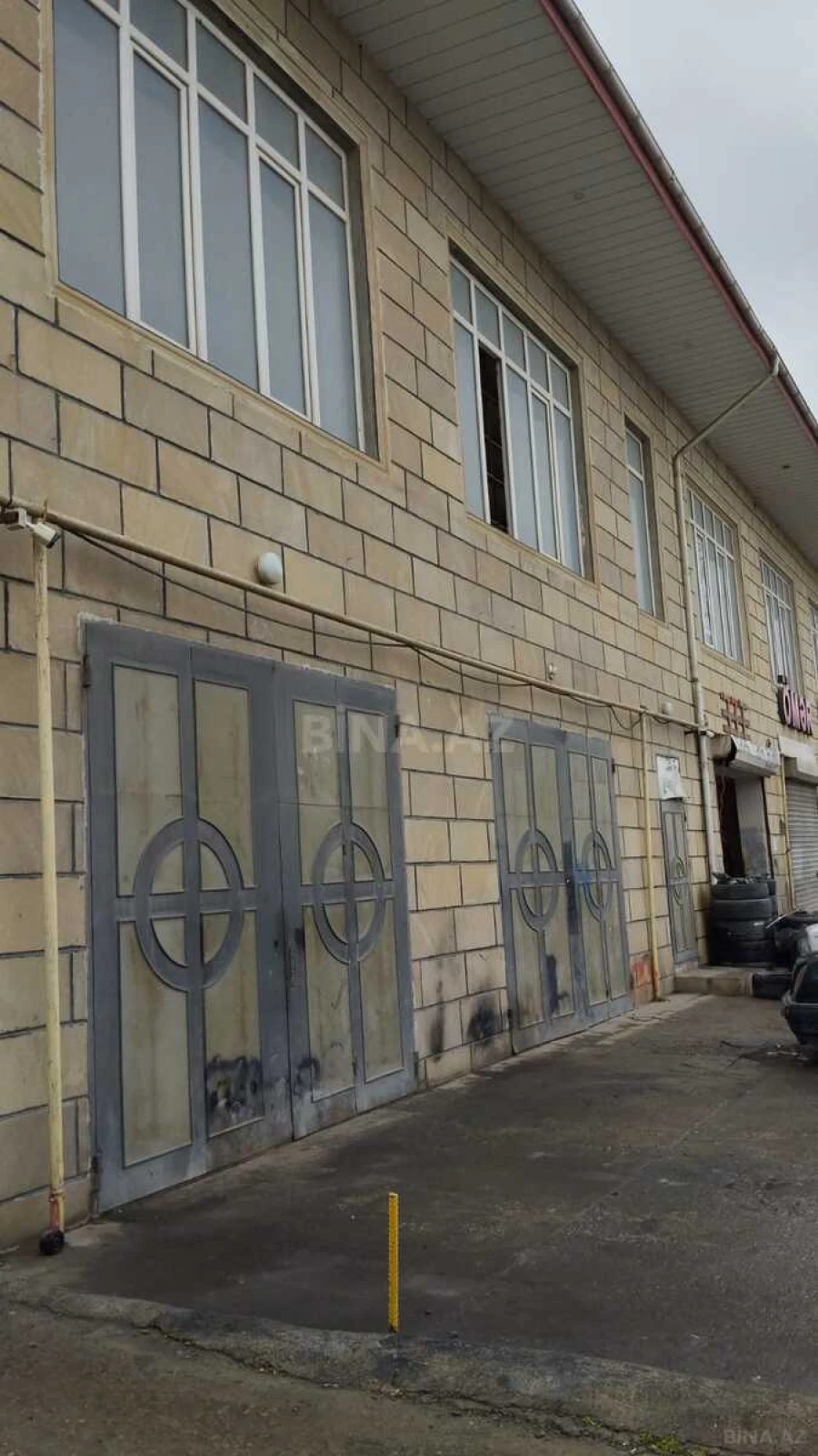 Satılır obyekt 800 m²