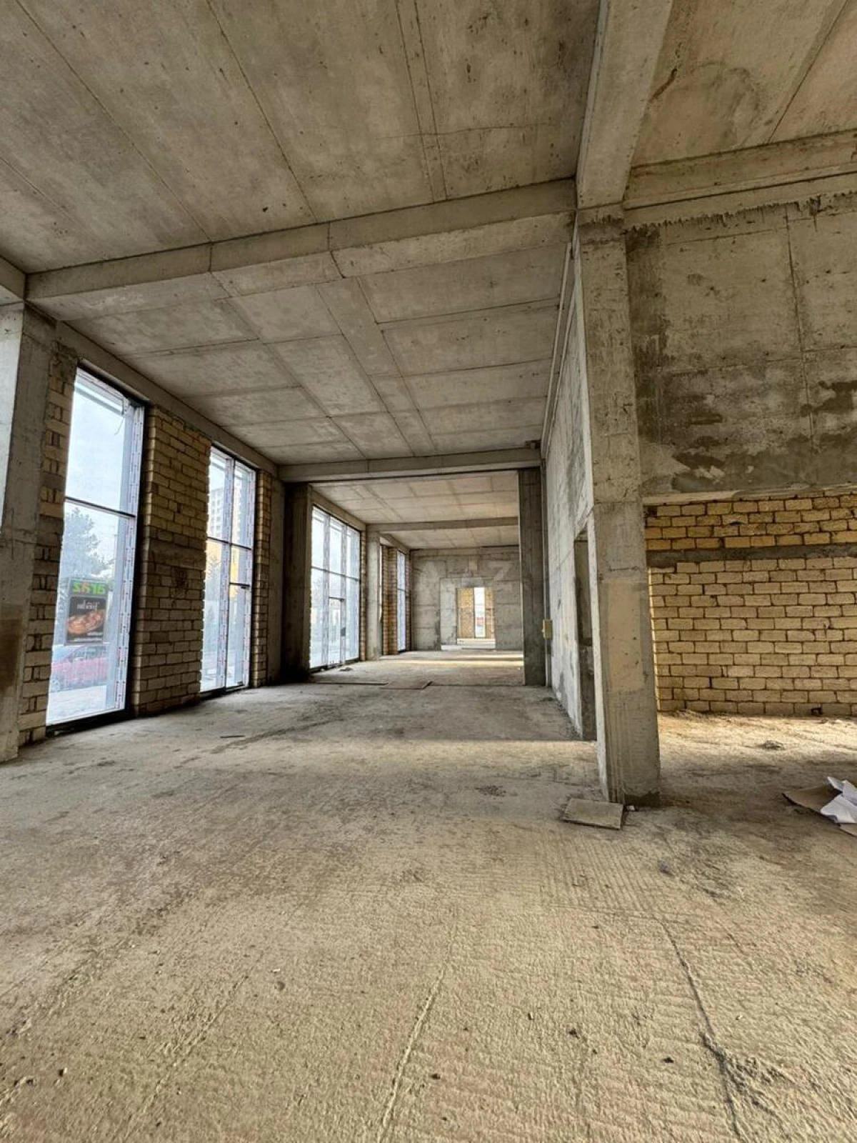 Satılır obyekt 1200 m²