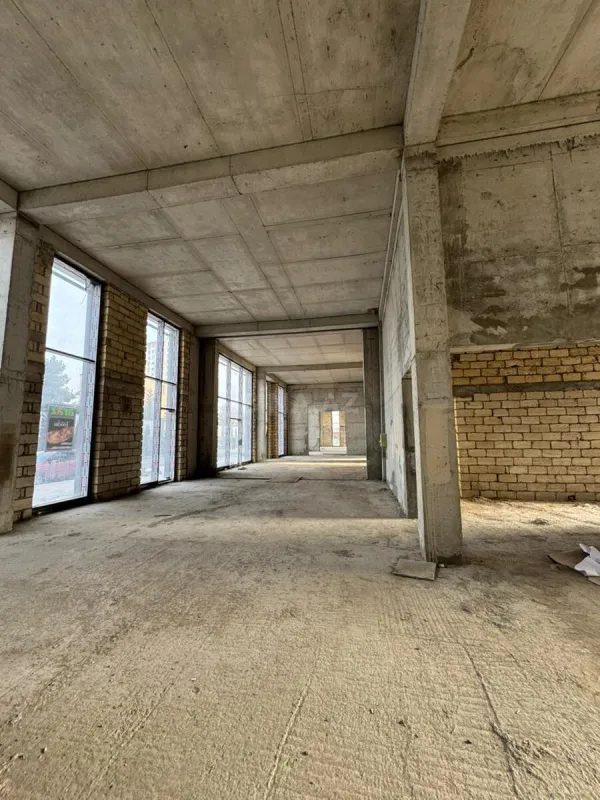 Satılır obyekt 1200 m²