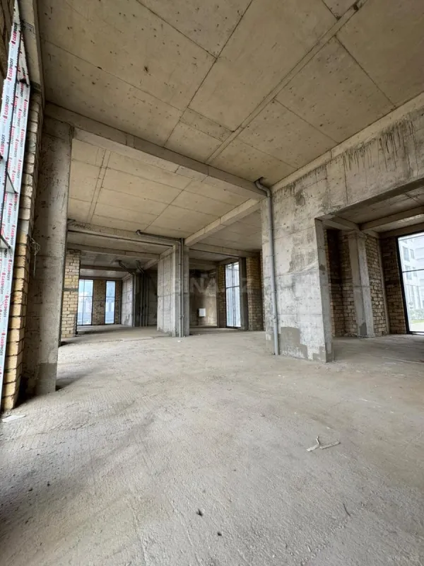 Satılır obyekt 1200 m²