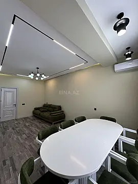 Satılır 4 otaqlı mənzil 131 m²