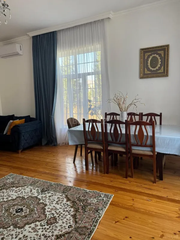 Satılır 7 otaqlı həyət evi 250 m²