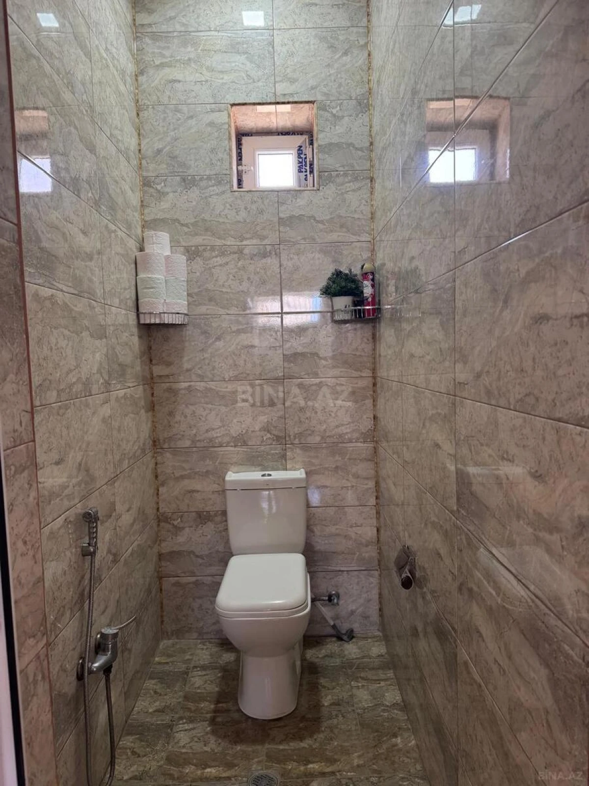 Satılır 7 otaqlı həyət evi 250 m²