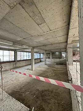 Satılır obyekt 2400 m² — Bakı 2400.00 m²