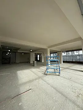 Satılır obyekt 2400 m²