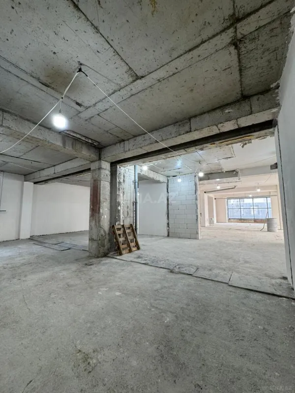 Satılır obyekt 2400 m²