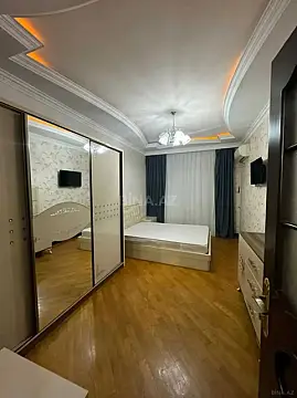 Satılır 3 otaqlı mənzil 130 m² — Bakı 3 otaq 130.00 m²