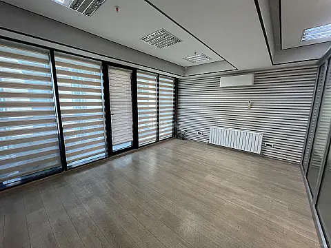 Kirayə verilir 2 otaqlı ofis 95 m²