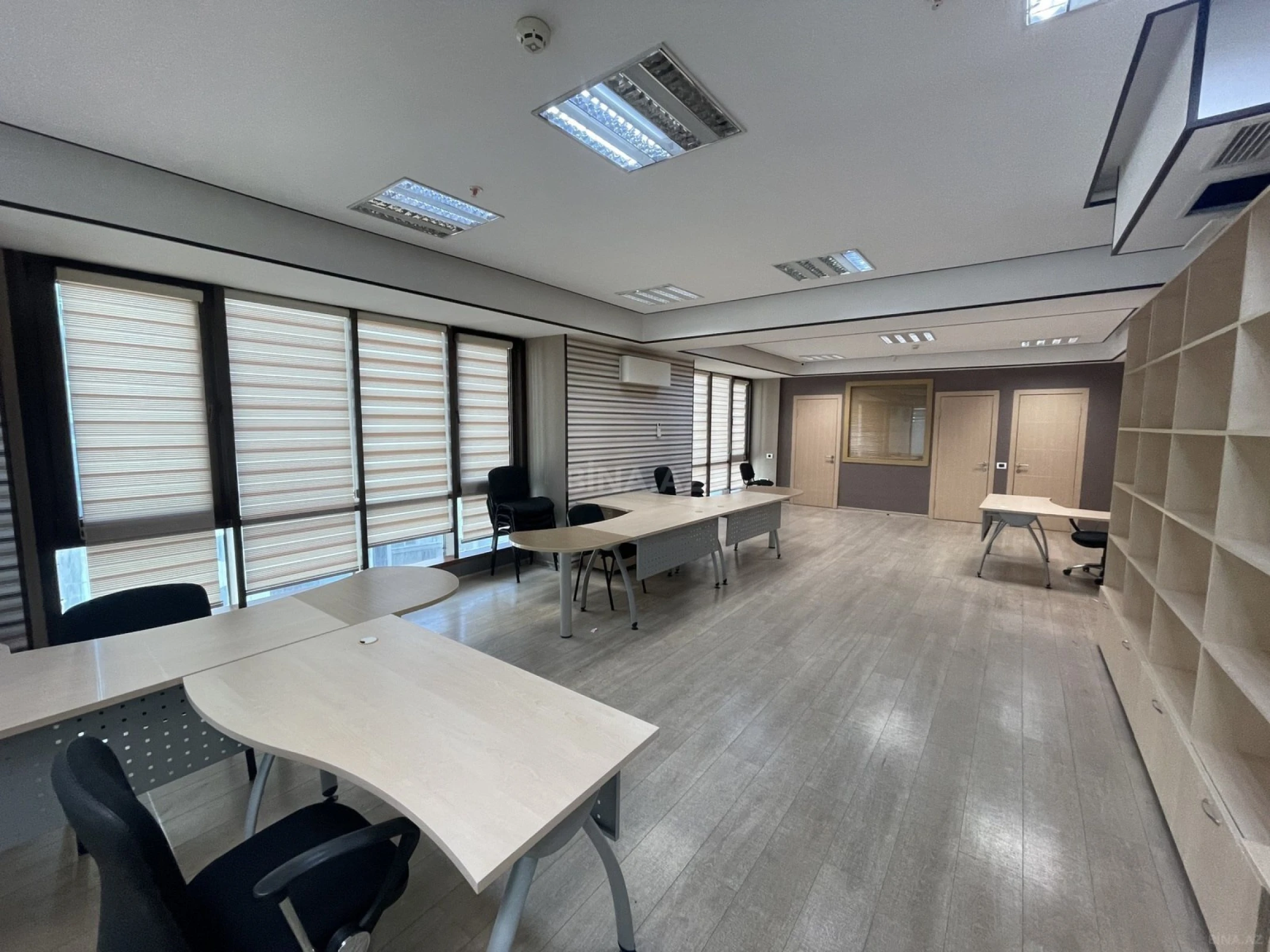Kirayə verilir 2 otaqlı ofis 95 m²
