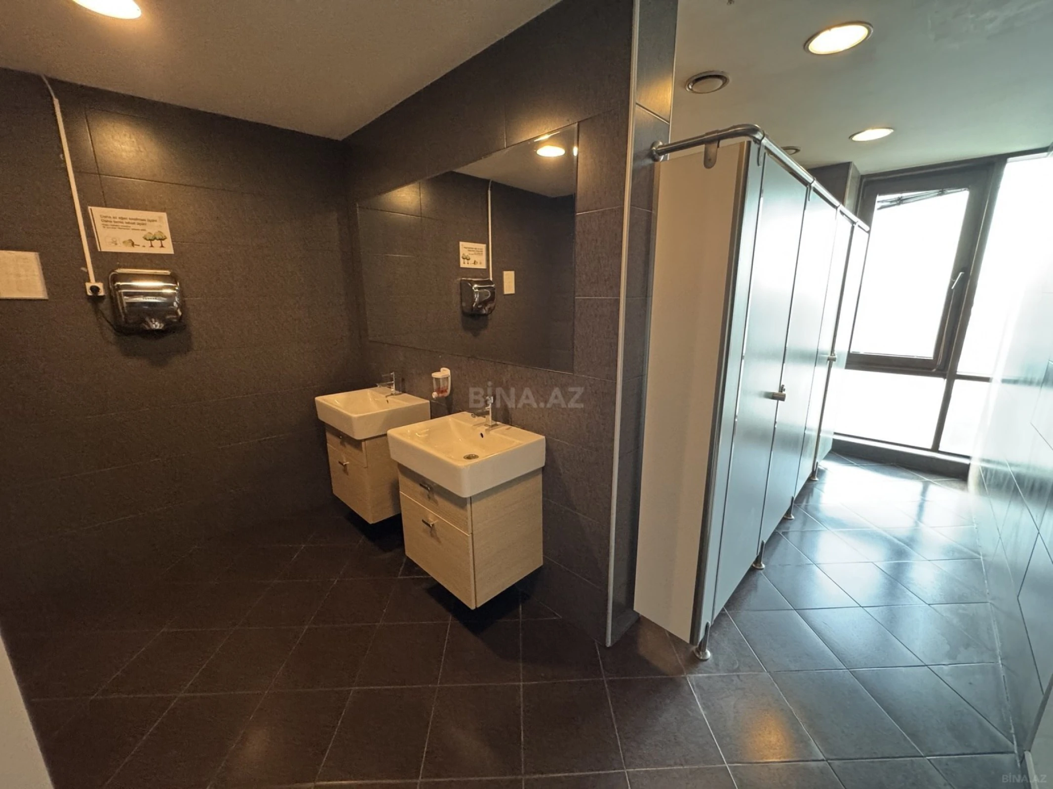 Kirayə verilir 2 otaqlı ofis 95 m²