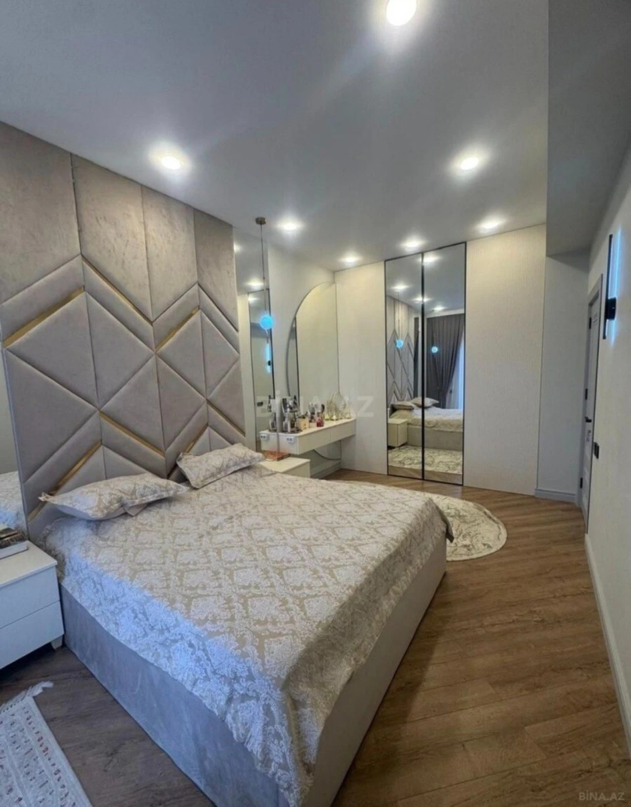 Satılır 3 otaqlı mənzil 90 m²