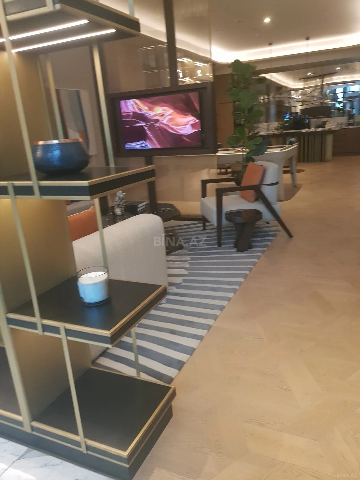 Satılır 4 otaqlı mənzil 227 m²