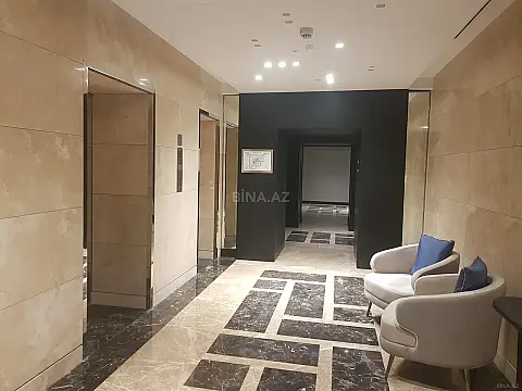 Satılır 4 otaqlı mənzil 227 m²