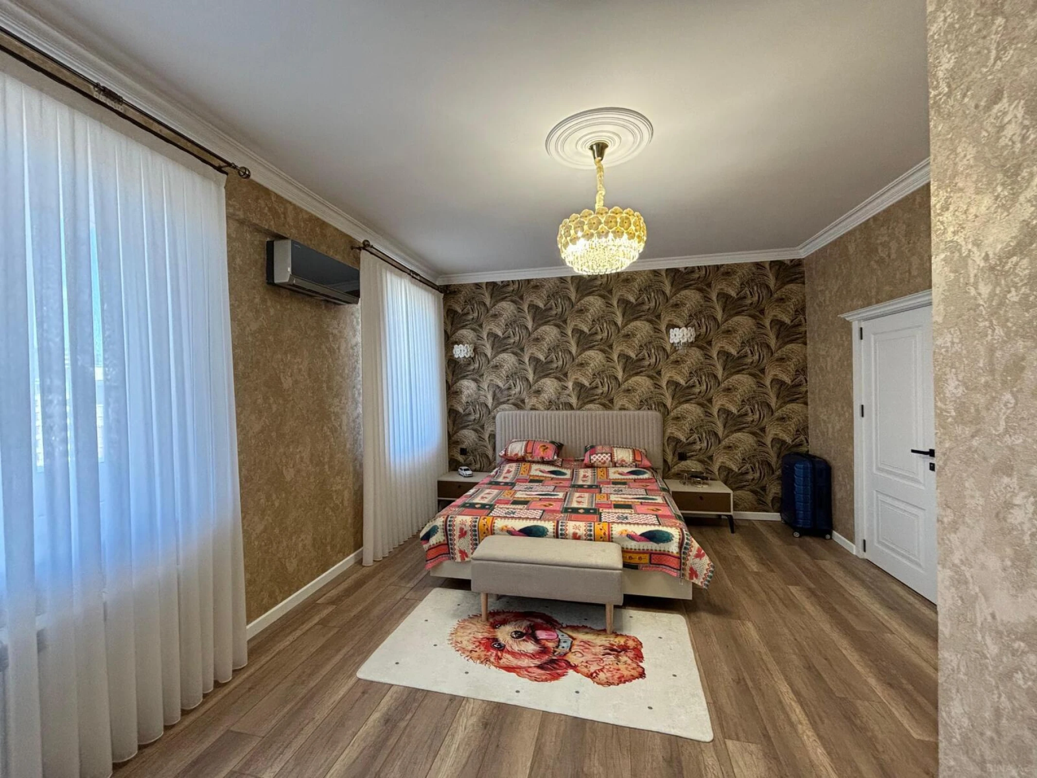 Satılır 3 otaqlı mənzil 140 m²