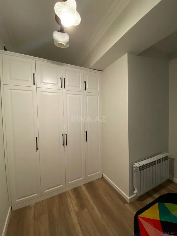 Satılır 3 otaqlı mənzil 140 m²
