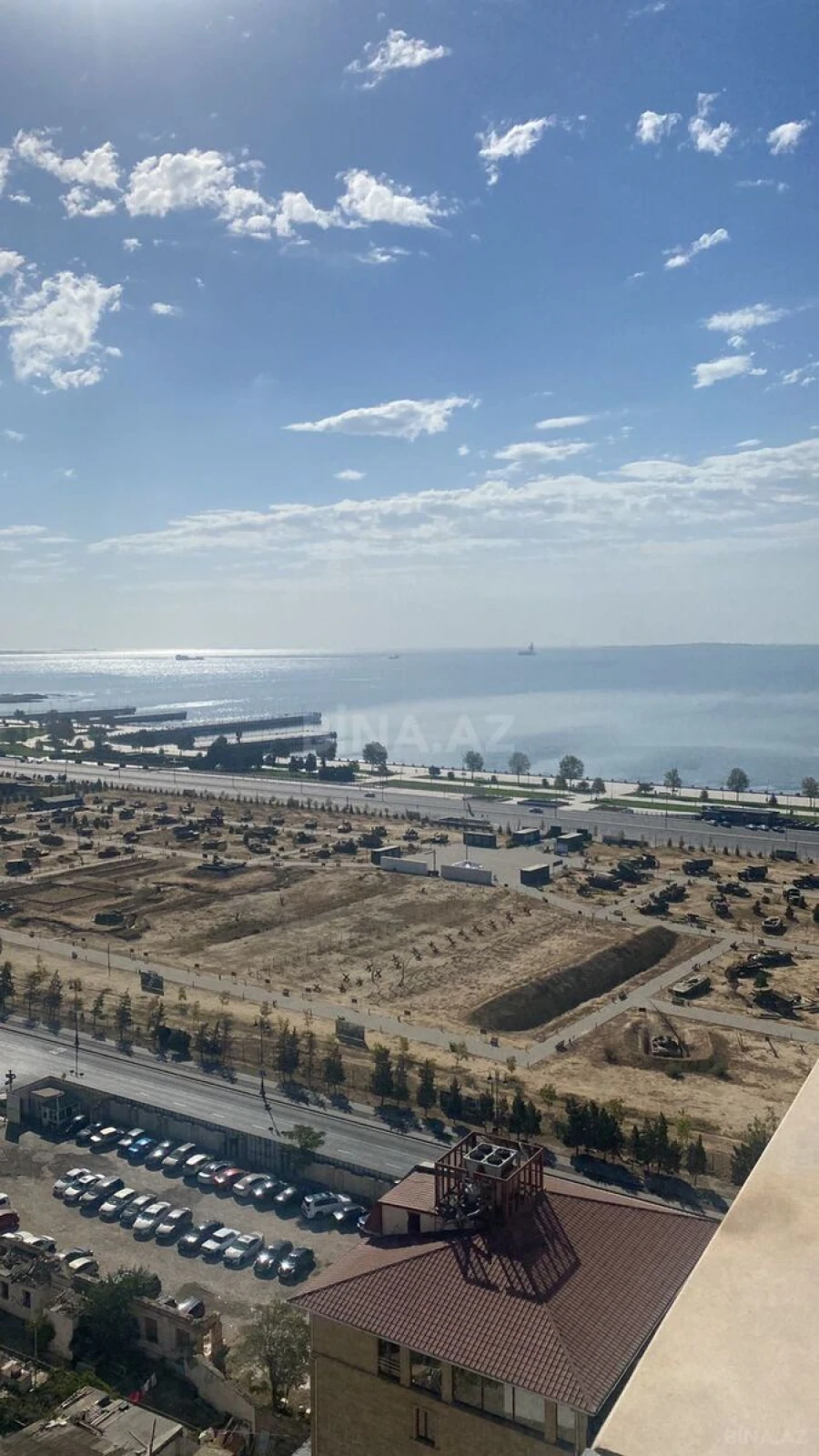 Satılır 3 otaqlı mənzil 140 m²